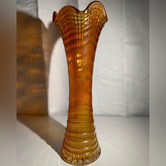 Vintage Imperial Carnival Glass Marigold Ripple Swung Vase - Picture 6 of 15